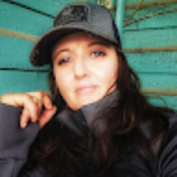 Meet your Posher, Christel - Picture 1 of 1